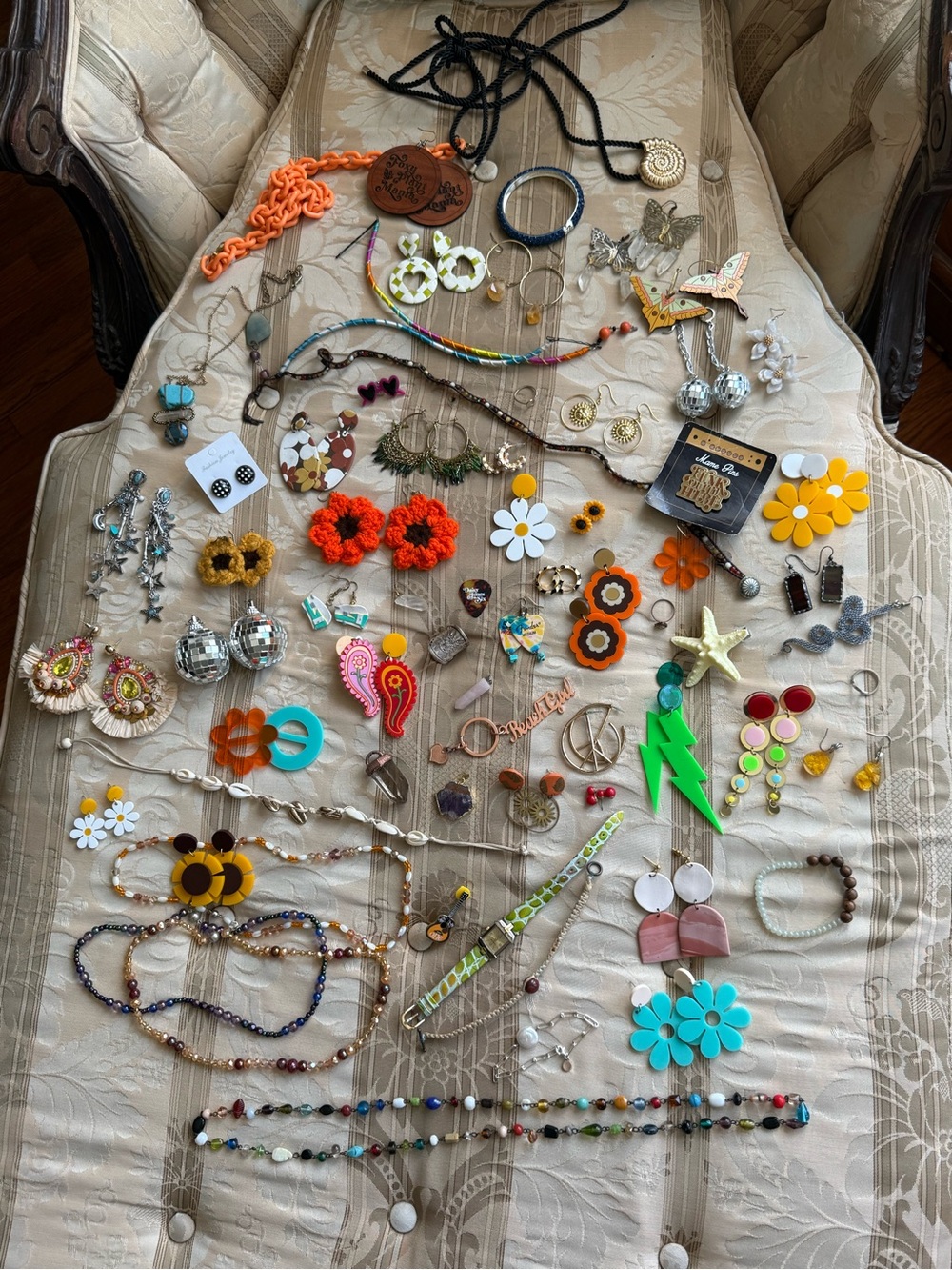 Lot of 70+ pieces of boho / hippie jewelry